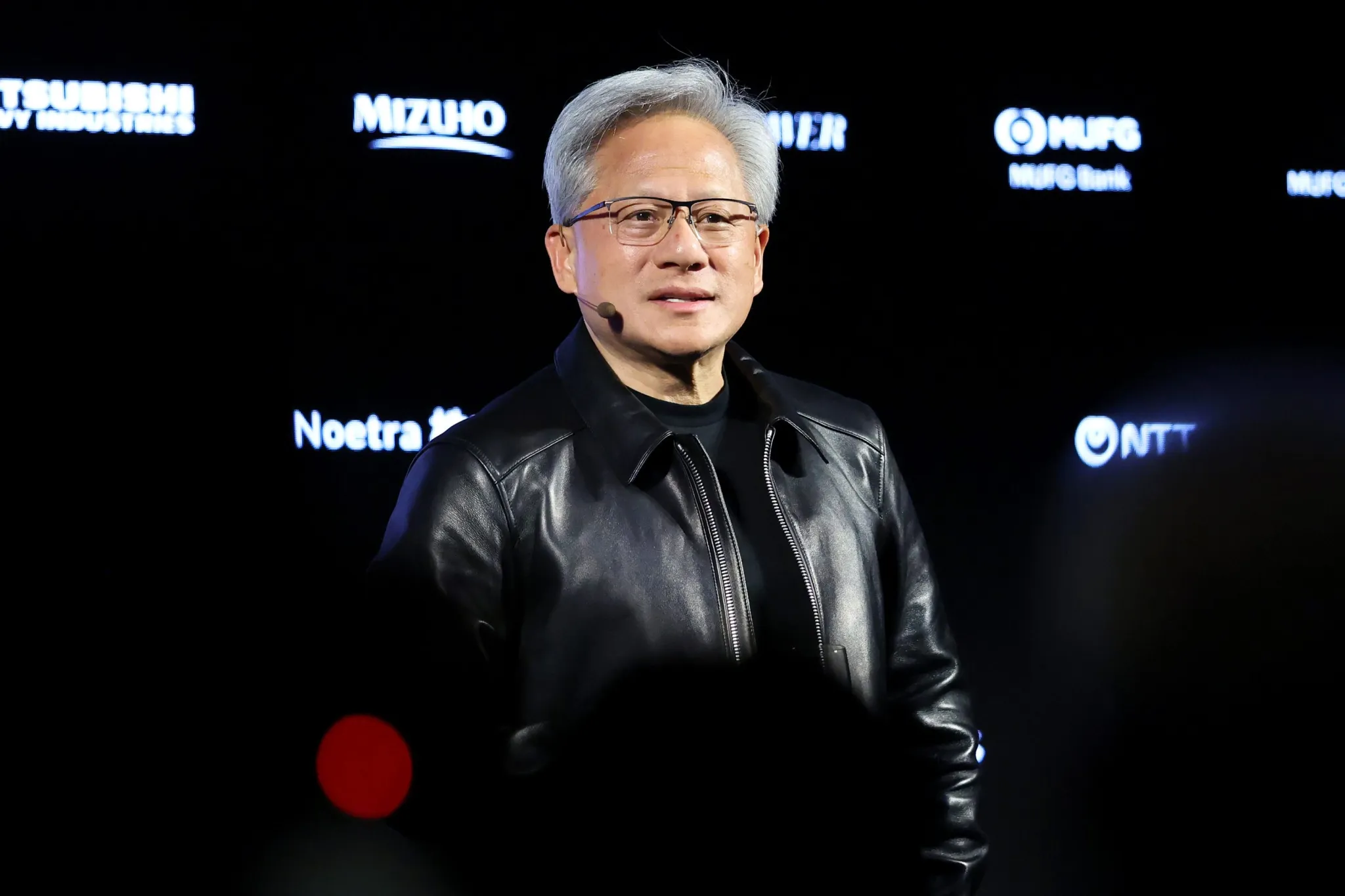As Washington panics about Chinese AI, Jensen Huang says open-source models like Kimi are ‘excellent’ and should be embraced, not banned 图片 1