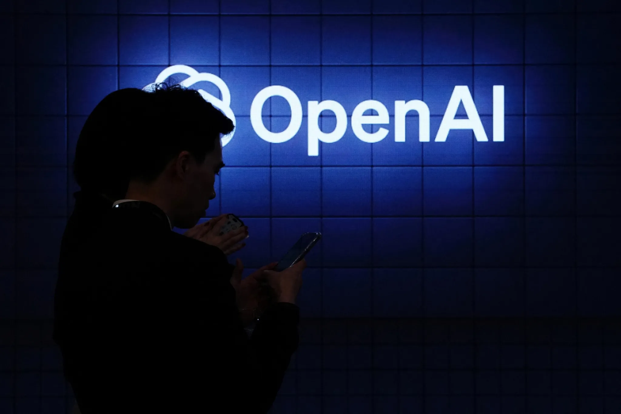 ‘I’m just stuck’: Meet the former OpenAI researcher sitting on $700K of equity that he says is overvalued 图片 1