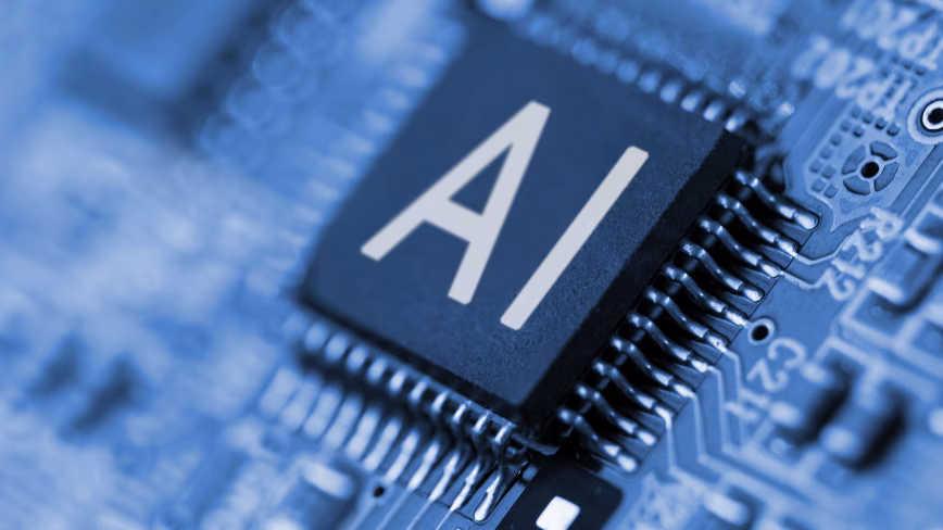 UK plans to buy AI chips from British firms to stop them leaving for the US 图片 1