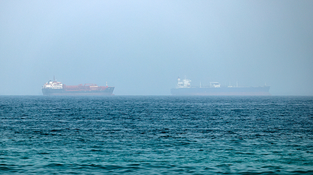 Iran's IRGC stops 4 vessels trying to cross Hormuz via southern route 图片 1