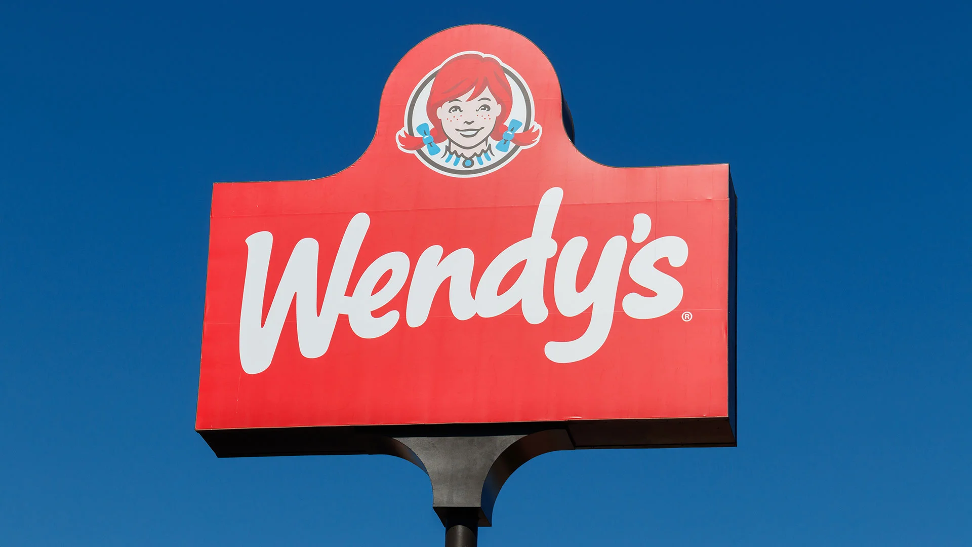 Wendy’s stock price today: WEN shares surge as the fast food burger chain reunites Potbelly’s dynamic duo 图片 1