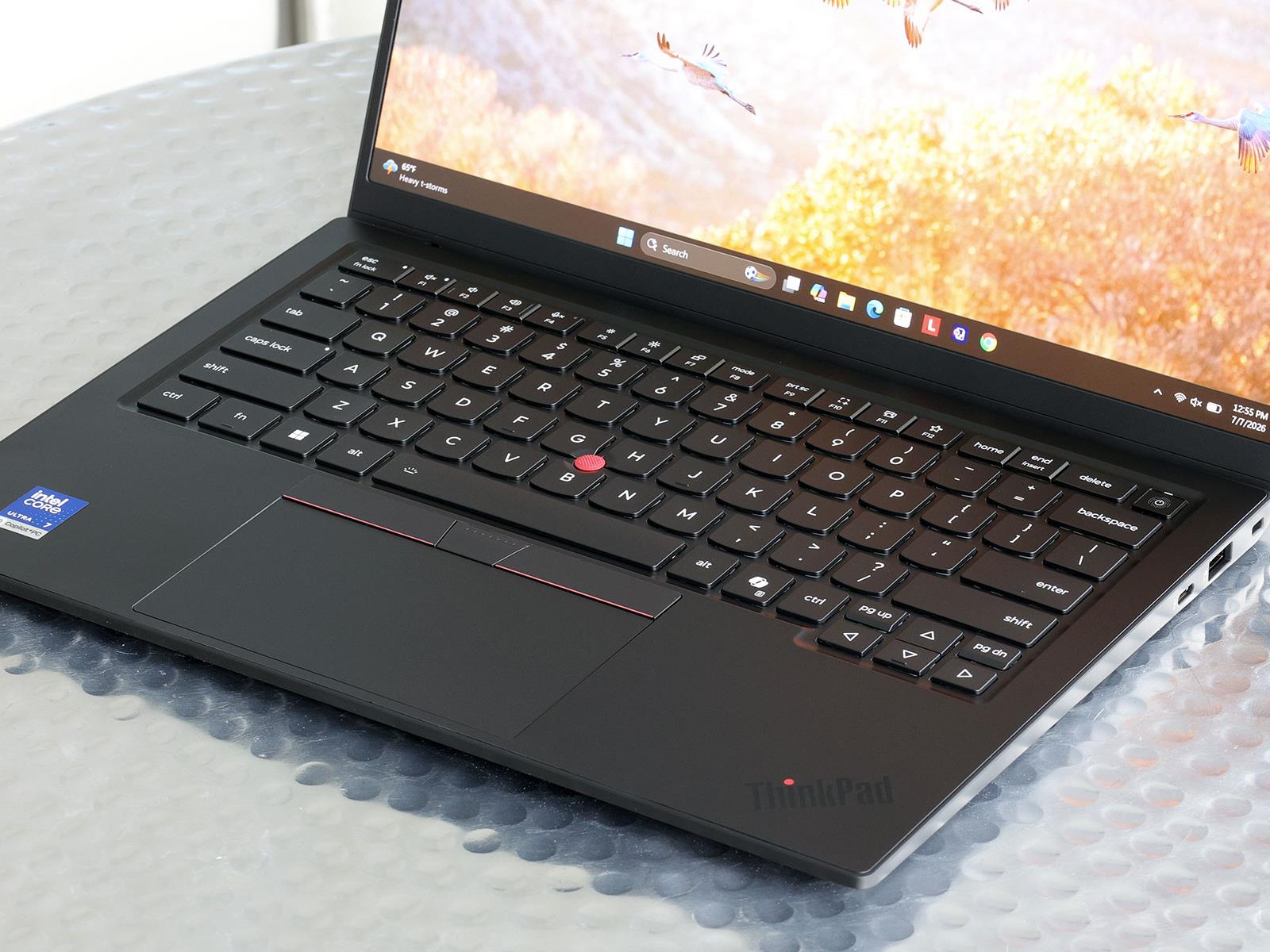 Lenovo ThinkPad X1 Carbon Gen 14 Aura Edition Review 图片 1