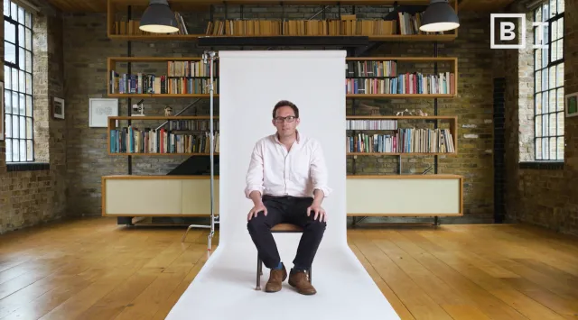 A philosopher’s guide to thinking for yourself in an age built to think for you 图片 1