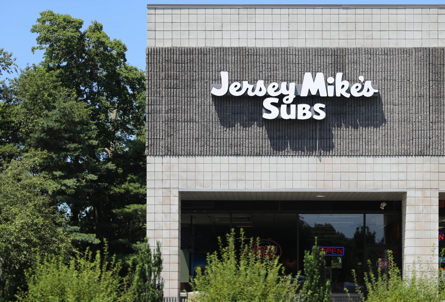 Wall Street Breakfast Podcast: Jersey Mike's Prices At $23 图片 1