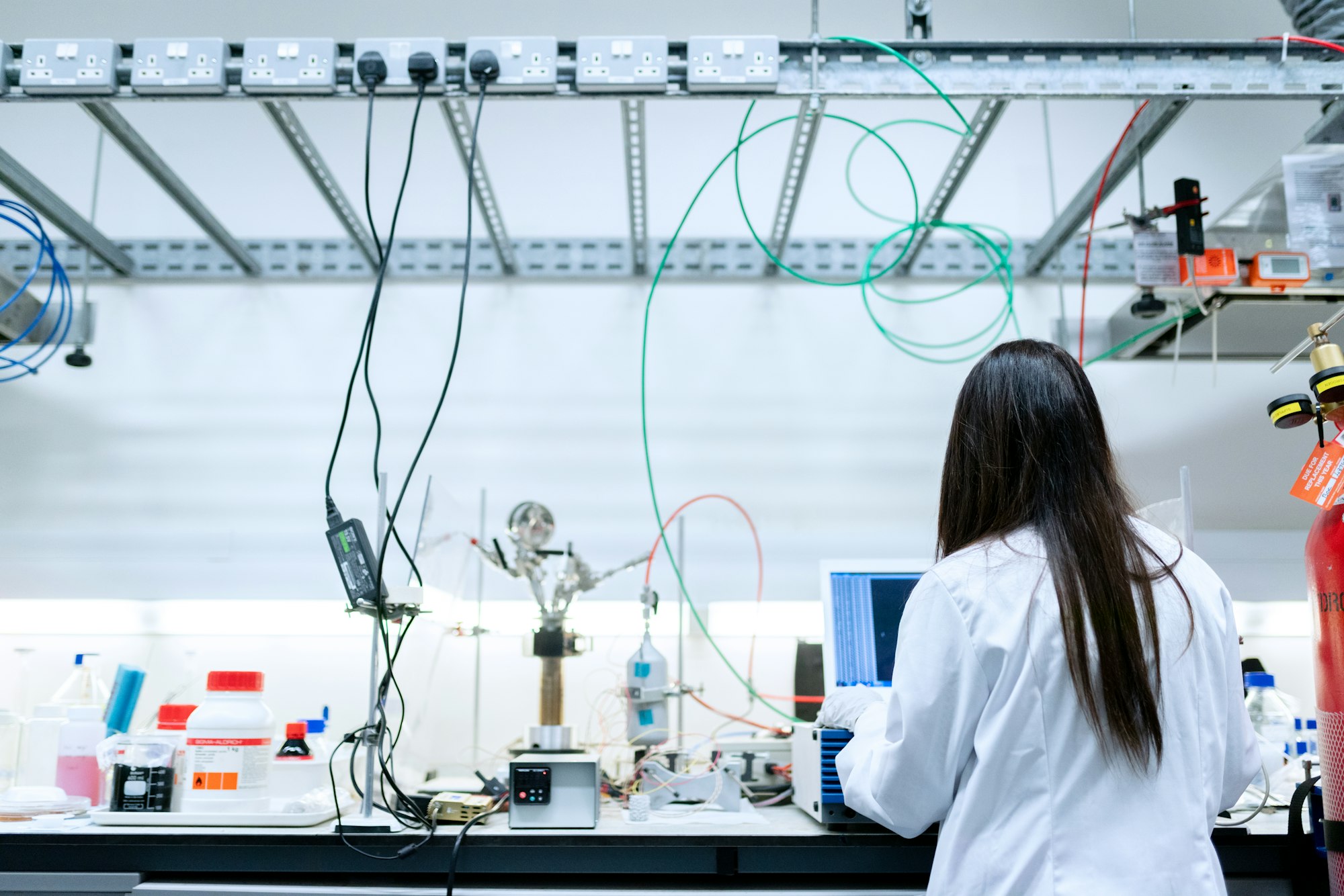 Company Offering '100% Human-Written, Never AI' Medical Research Is 100% AI 图片 1