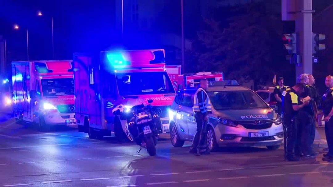 Germany pledges justice over Berlin Pride attack as police hunt suspect 图片 1