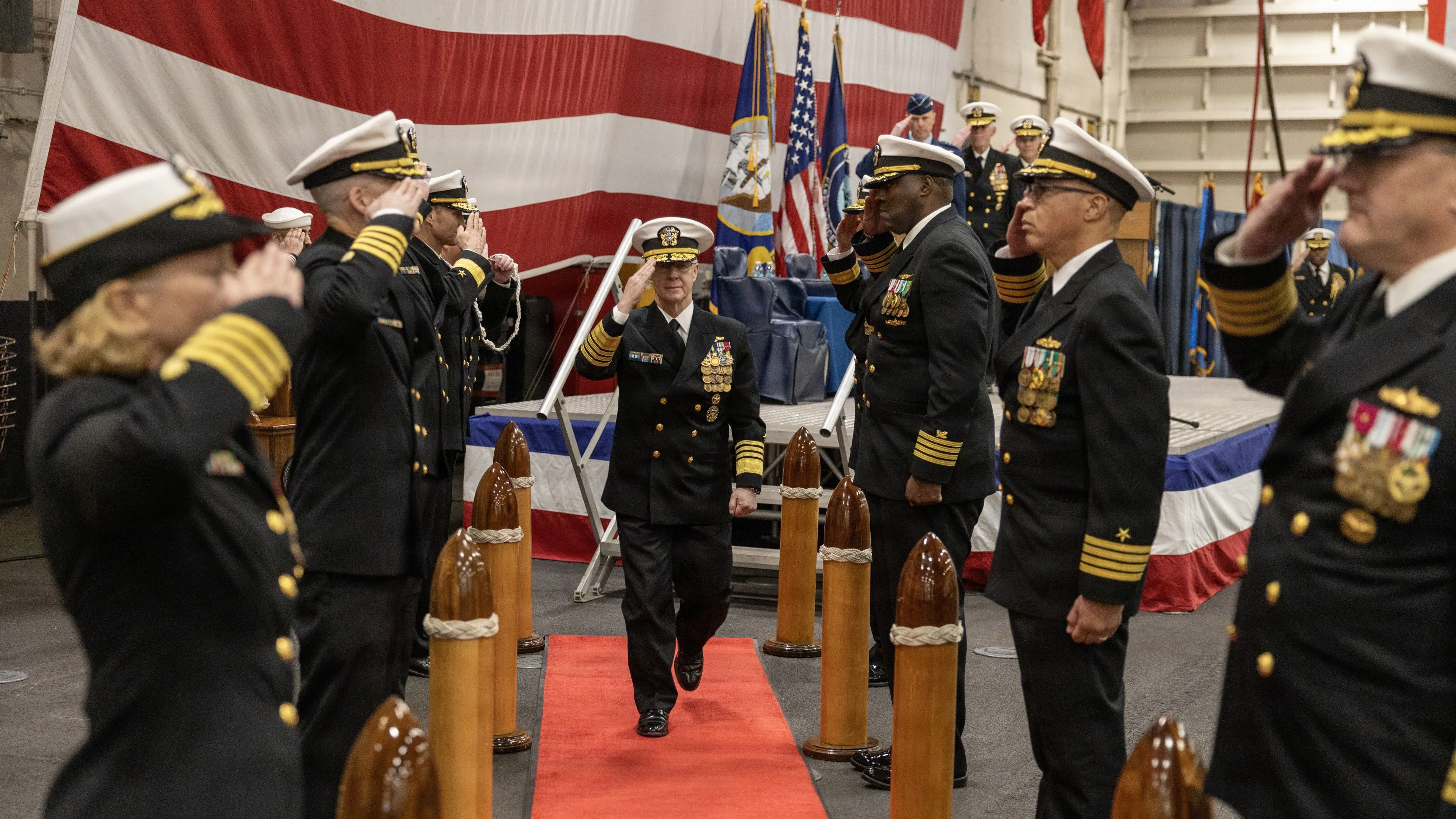 Navy orders removal of commanders’ portraits, bios, on service websites 图片 1