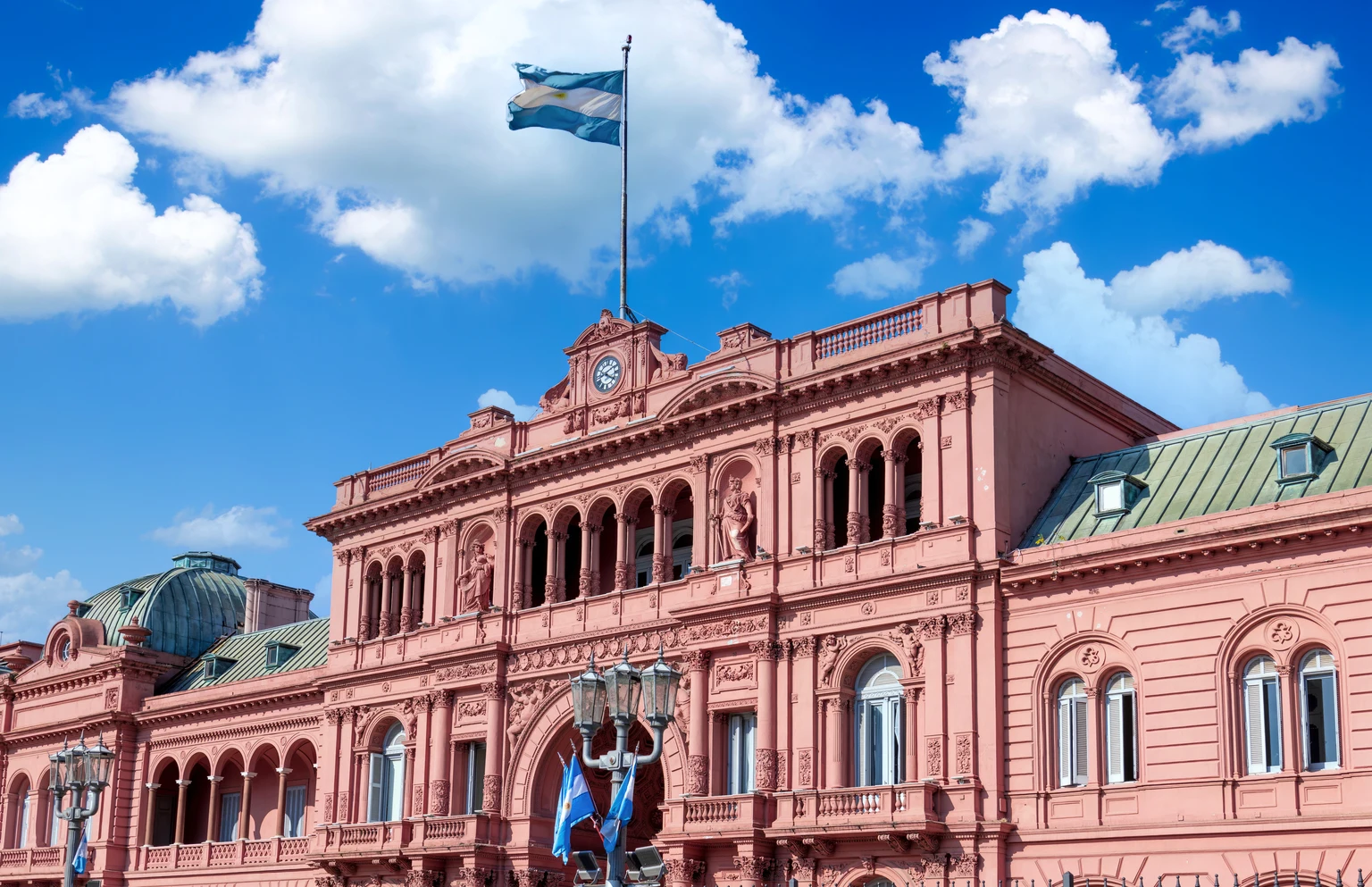ARGT: Welcome To The 2nd Phase Of The Argentine Turnaround (Rating Upgrade) 图片 1