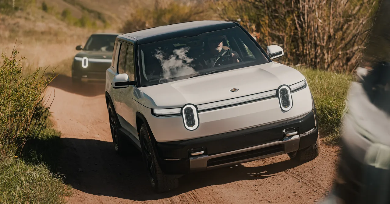 Rivian's CEO on Tesla's Cybertruck, Ferrari's Luce, and What Happens If the R2 图片 1