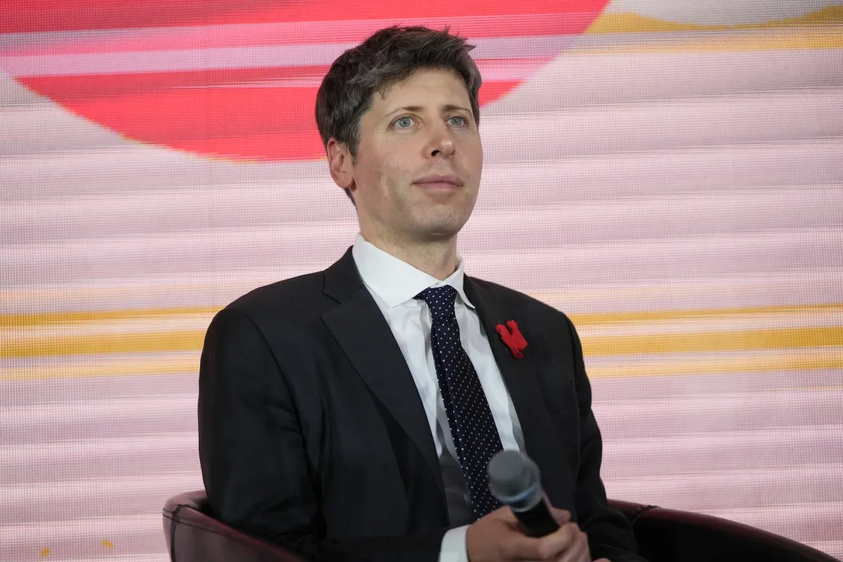 OpenAI's Sam Altman says it would be 'ill-advised' to go public in 2026 图片 1