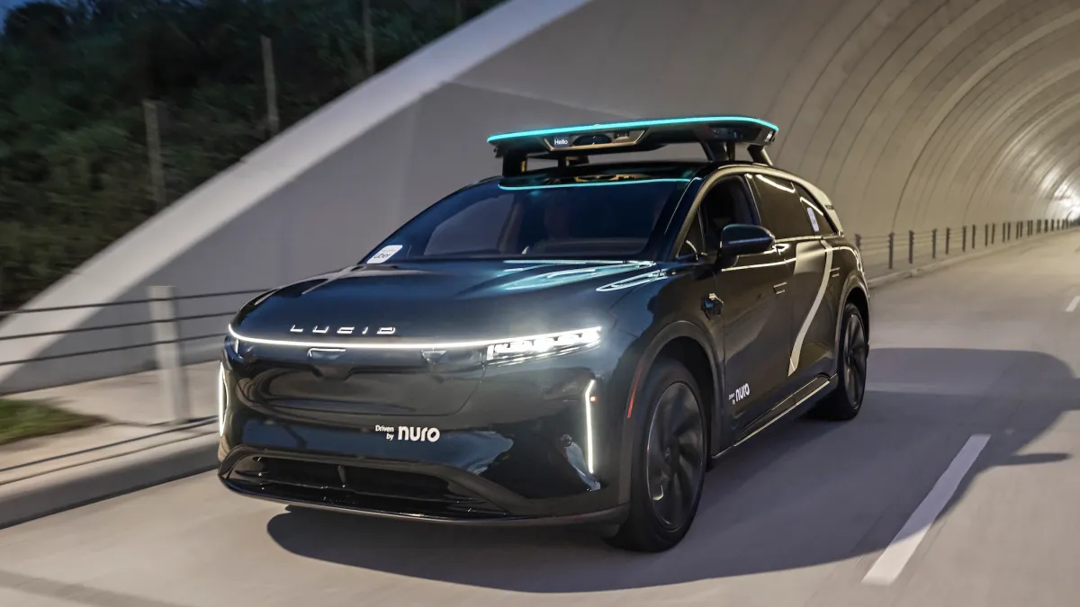 Uber will bring its premium robotaxi service to Houston in 2027 图片 1