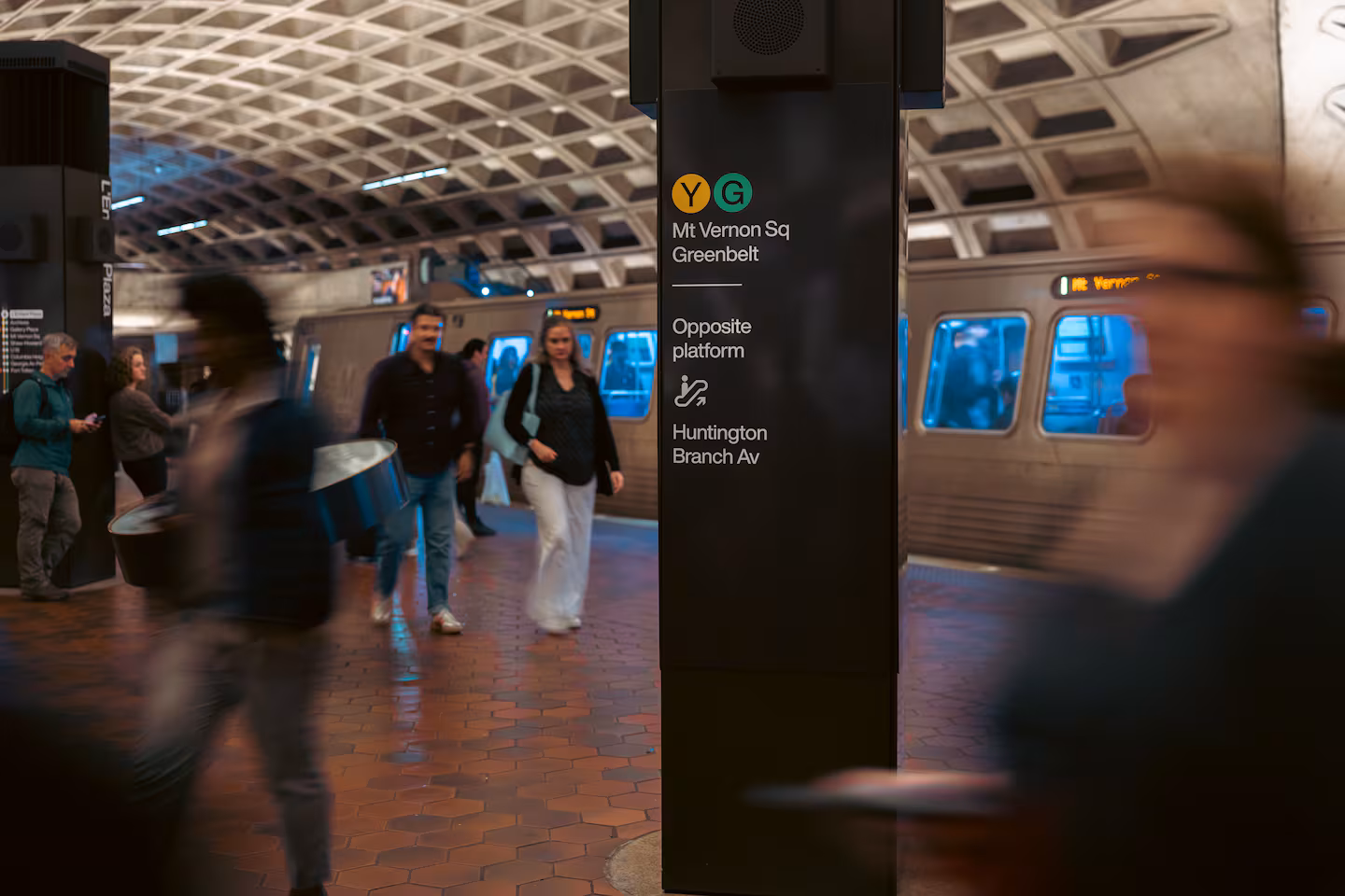 Metro is changing its signage. Some riders aren't happy 图片 1