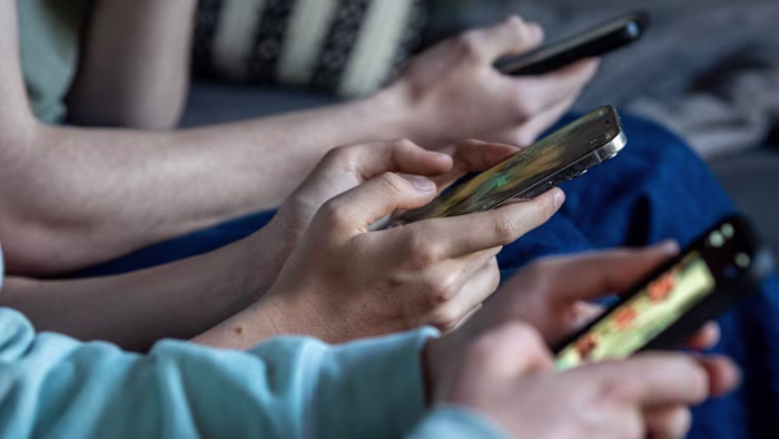 EU moves towards social media ban for children under 13 图片 1