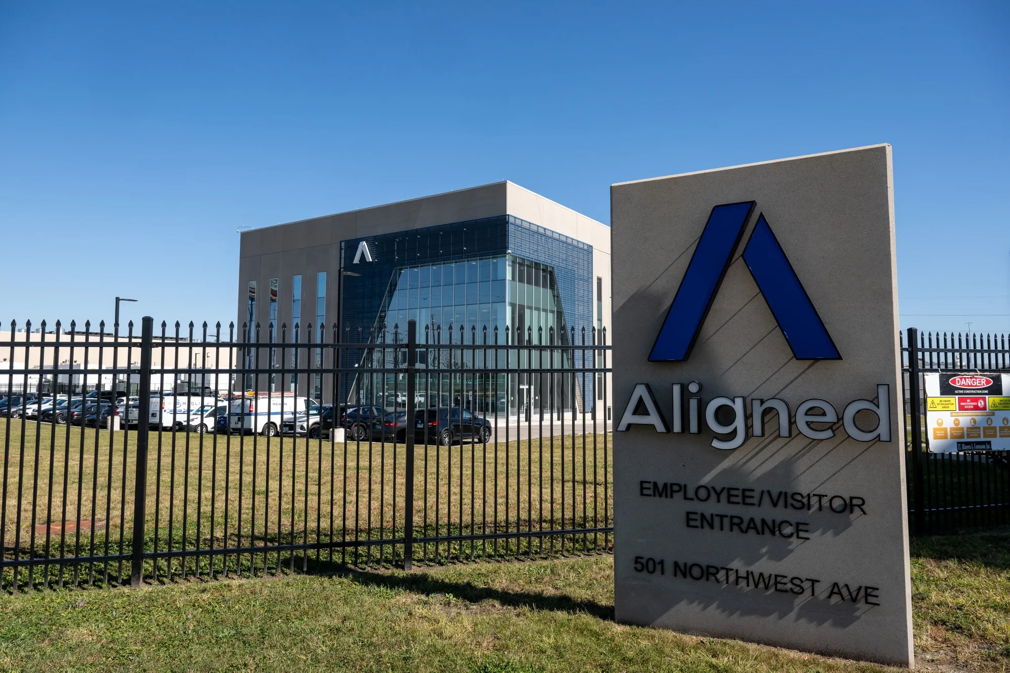 BlackRock-MGX Consortium Eyes $5 Billion Aligned Data Centers Expansion 图片 1