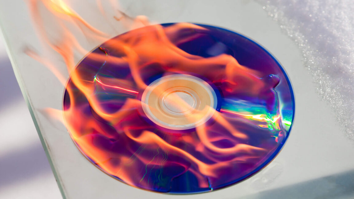 Just because a game is on disc doesn't mean it will work in the future 图片 1