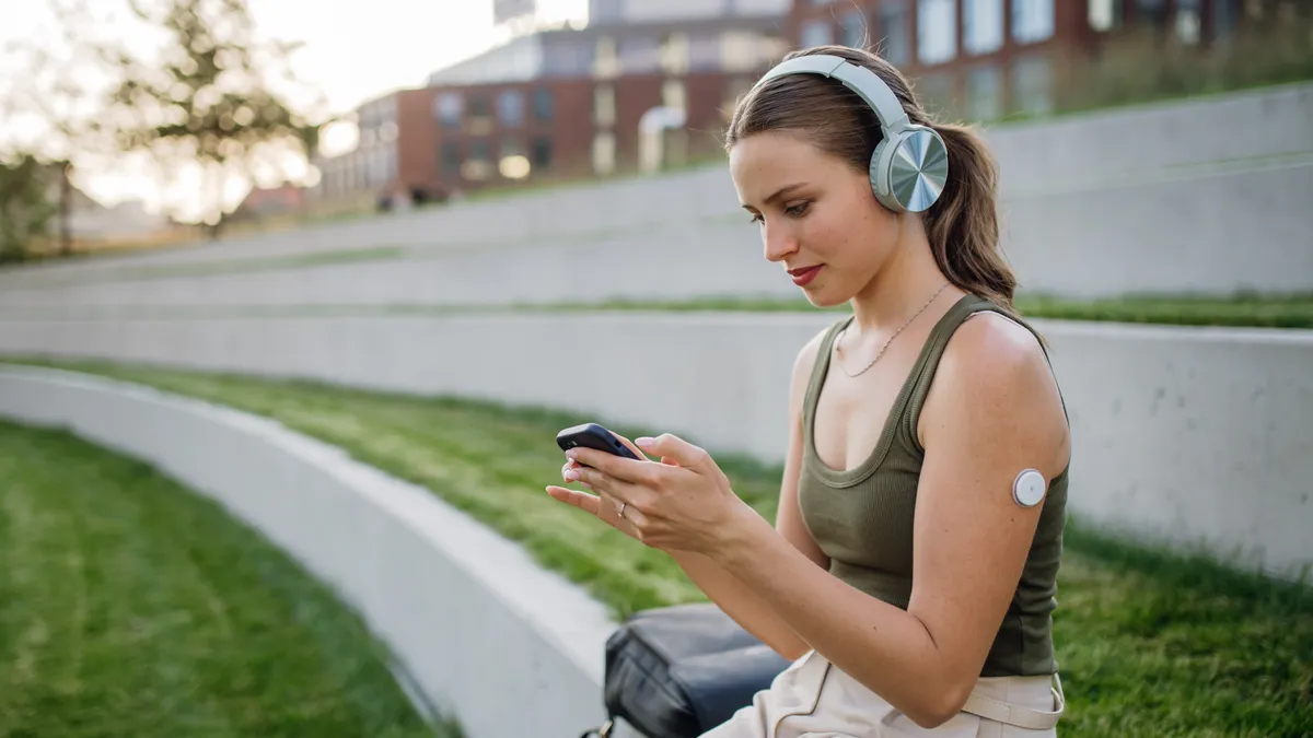 6 Doctor-Approved Continuous Glucose Monitors 图片 1
