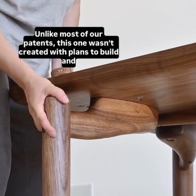 A Brilliant Movable-Leg Design for Tables Improves UX 图片 1