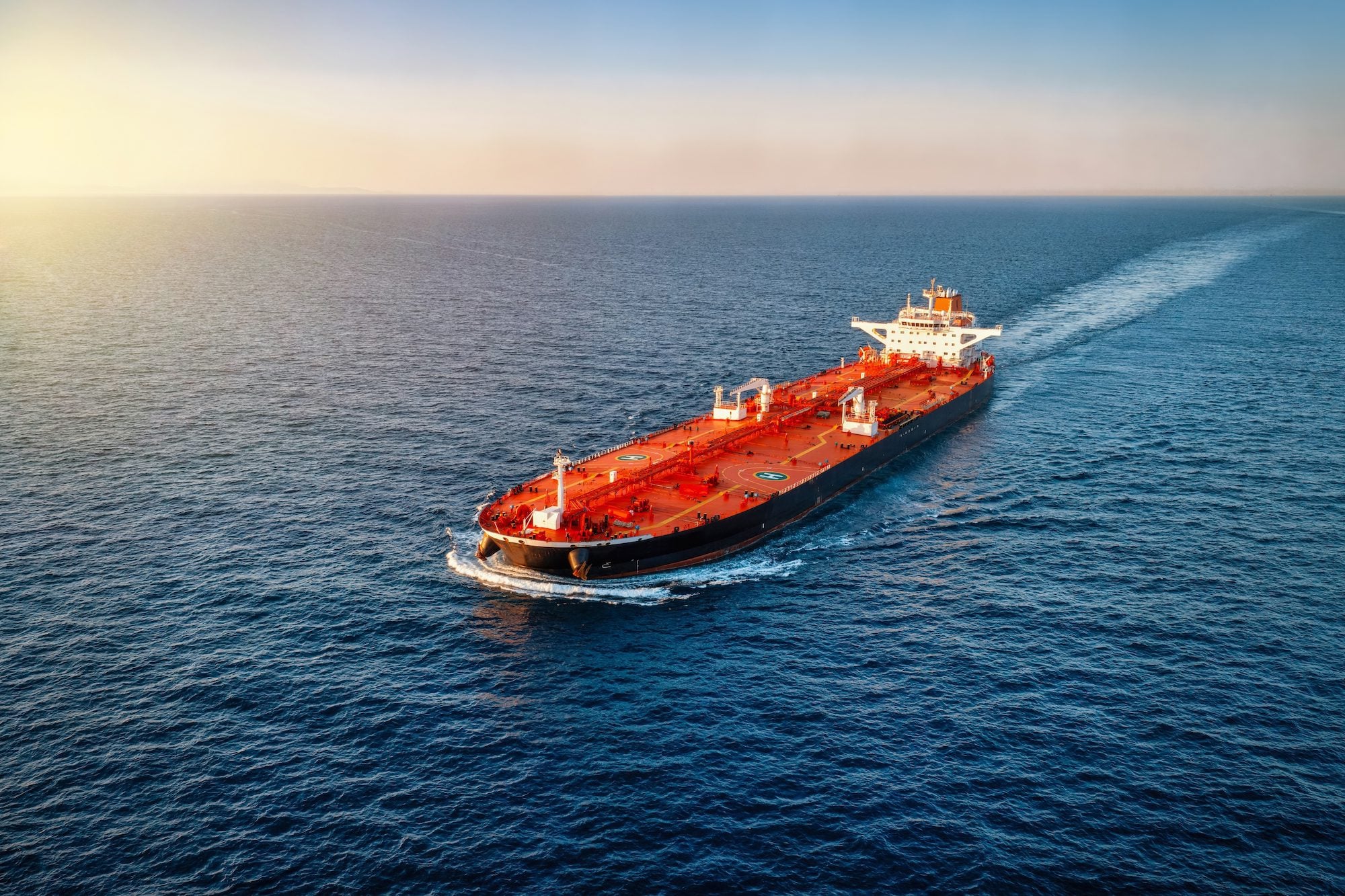 Oil Tanker Booked in Persian Gulf at 897% of Benchmark Rate 图片 1