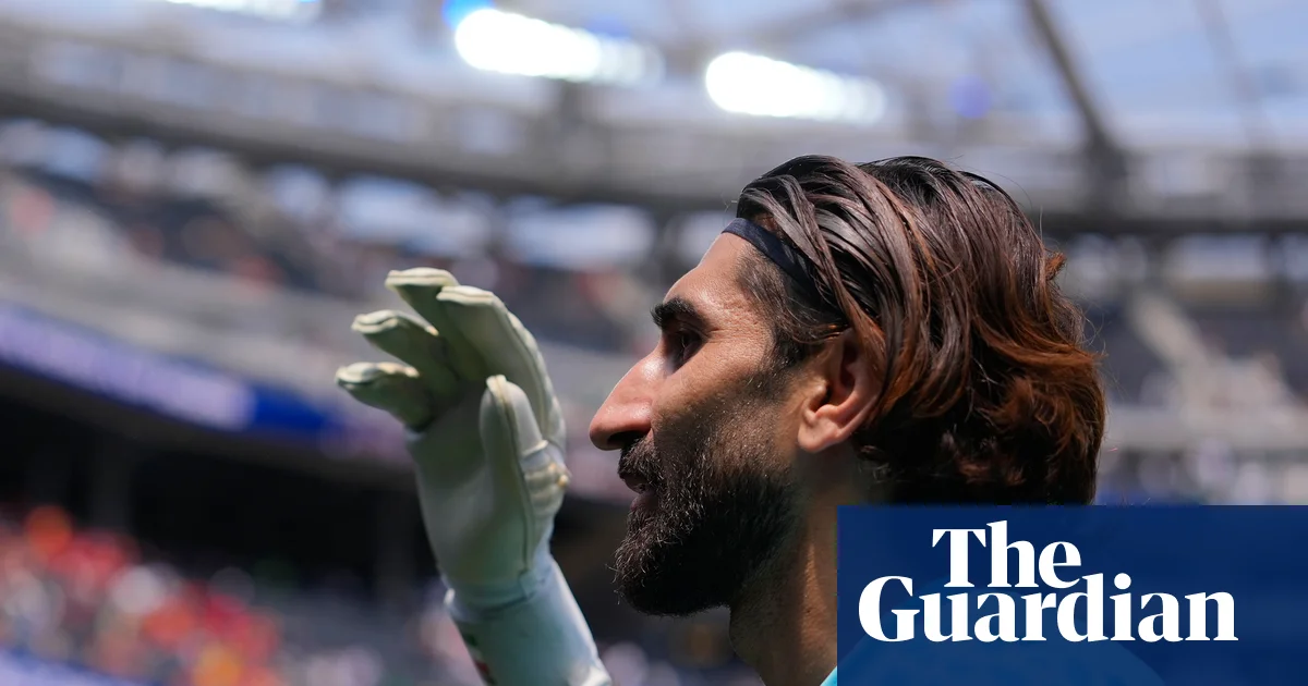 Past and present World Cups collide as Beiranvand first gives Iran inspiration, then hope | Alexander Abnos 图片 1