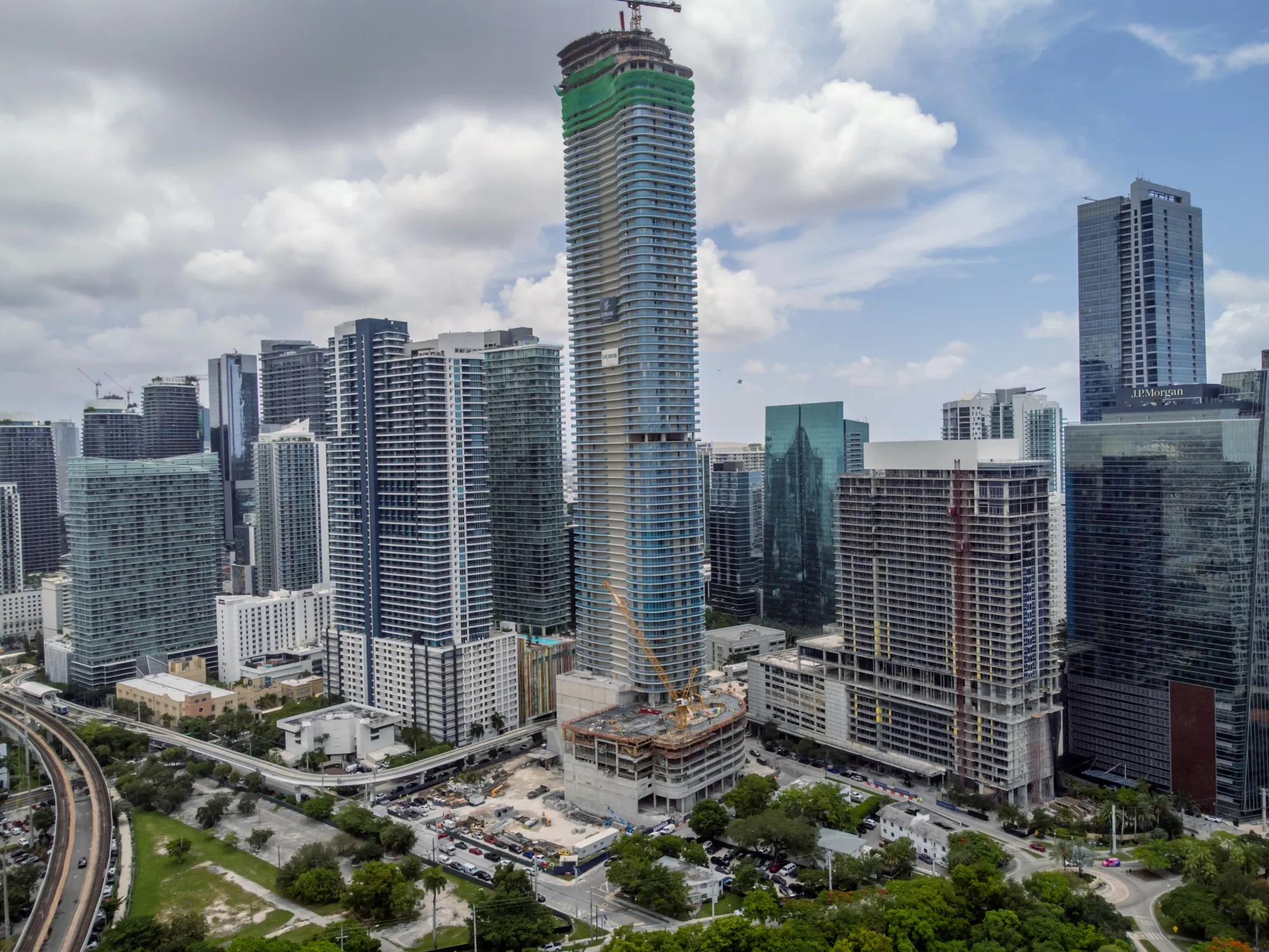Google Expands in Miami After Its Billionaire Founders Buy Homes 图片 1
