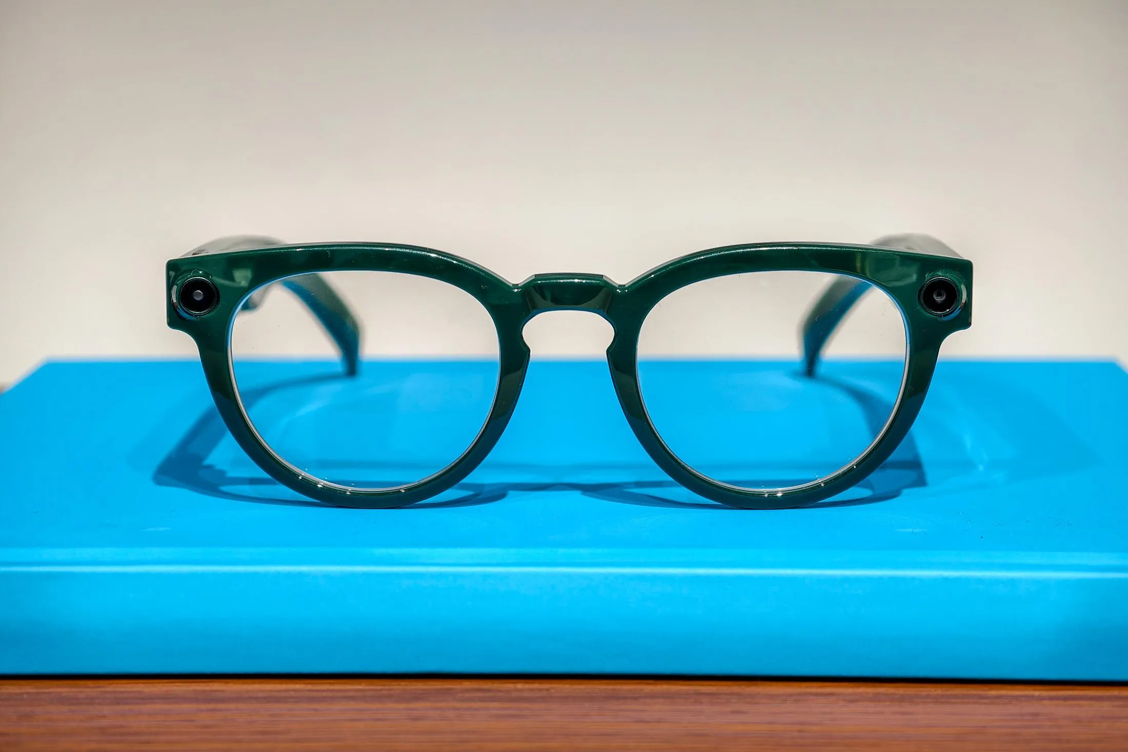 Here’s what Samsung’s smart glasses actually look like 图片 1