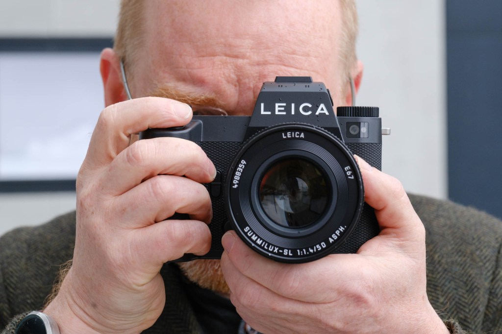 Every modern digital camera is the same and far better than you or I ever need 图片 1