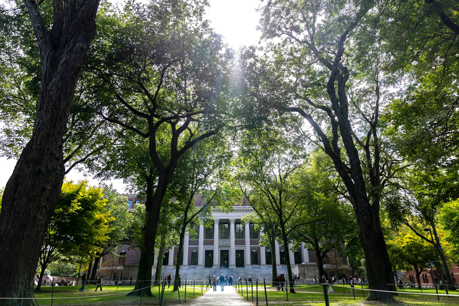 University opposes changes to federal-grant guidelines 图片 1