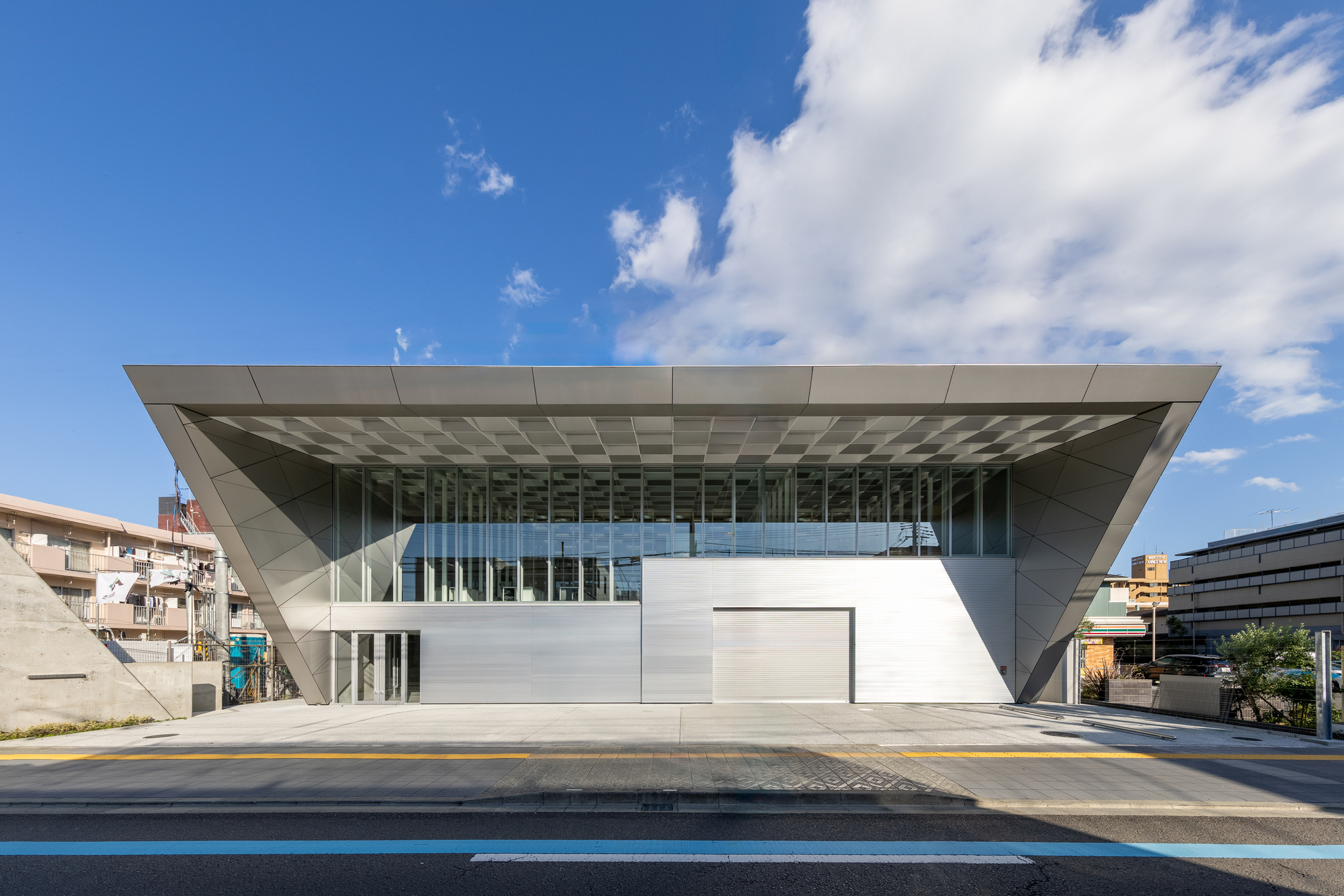 Osaka Lightning Rod Industry Sendai Branch Office / T2P Architects Office 图片 1