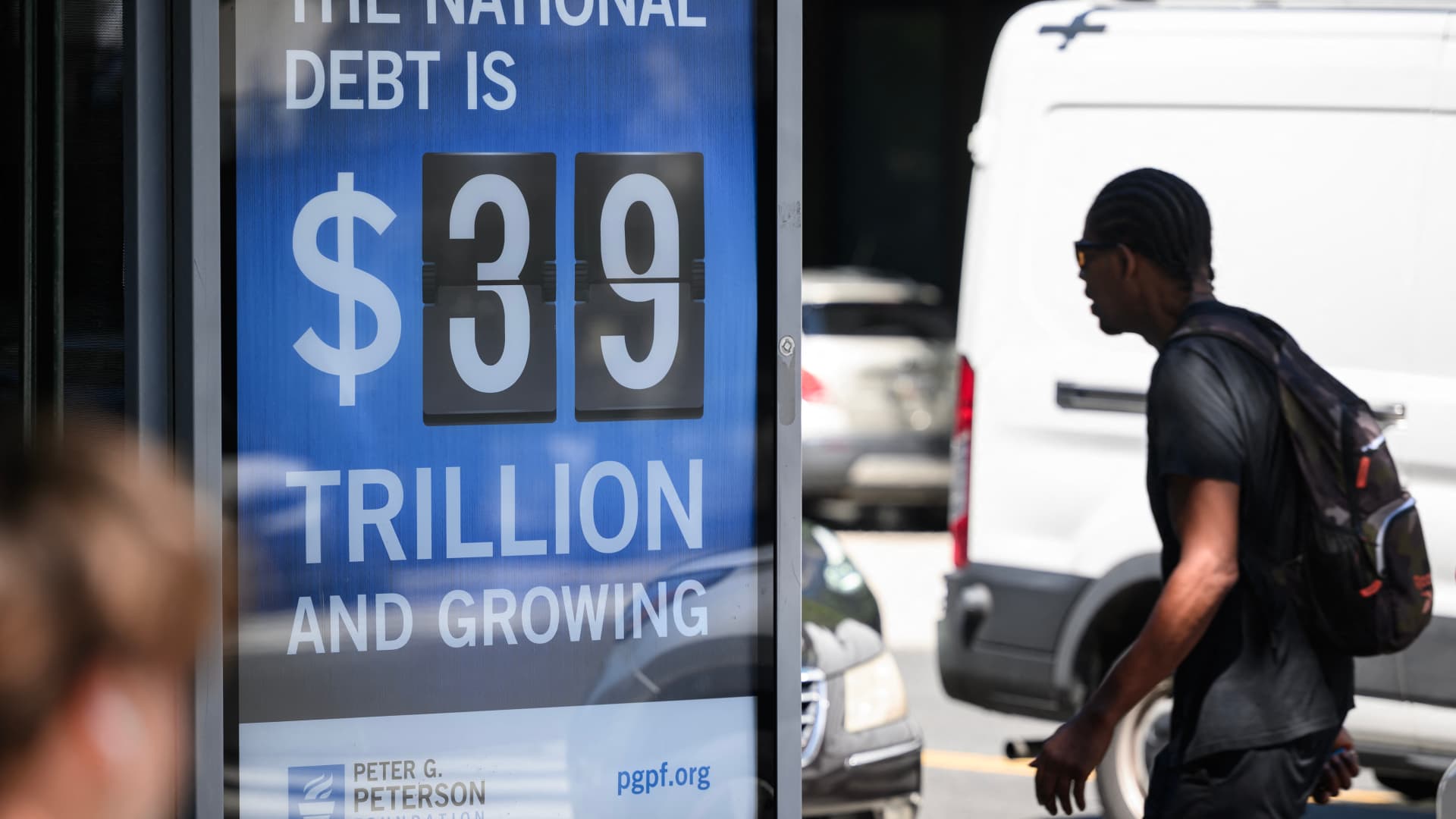 U.S. government debt passes $40T, more than doubling in a decade 图片 1