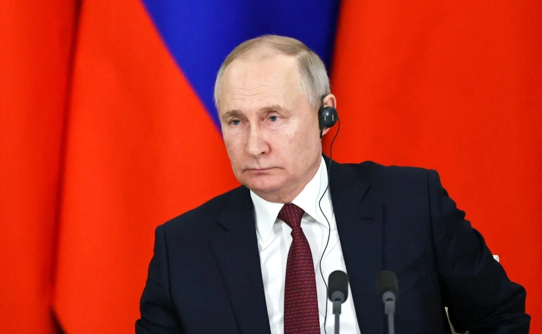 Putin signs landmark crypto law allowing regulated retail trading in Russia 图片 1