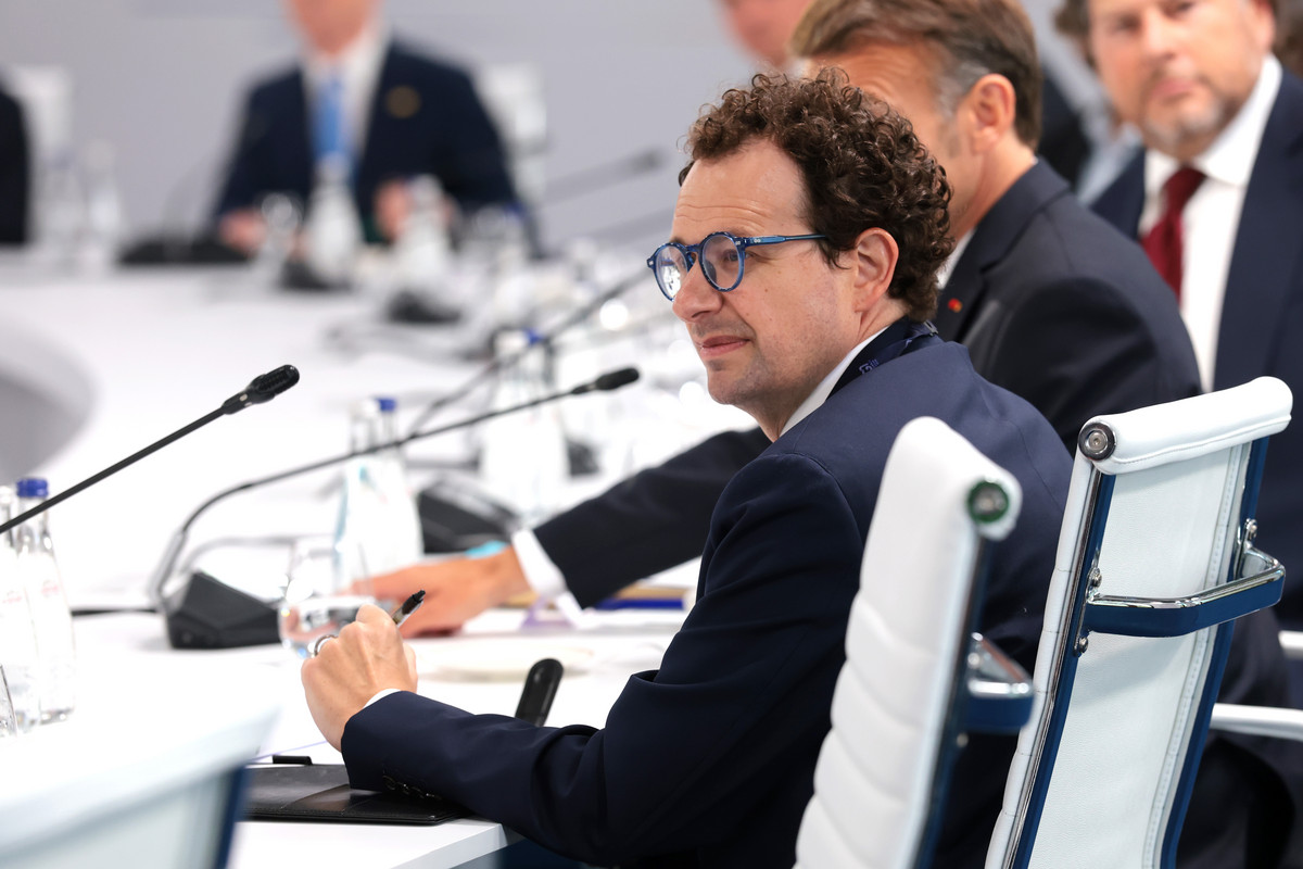 White House talks with Anthropic shift to setting AI security rules 图片 1