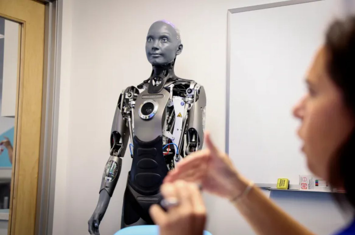 A San Diego Charter School Spent $500,000 on Humanoid Robots 图片 1