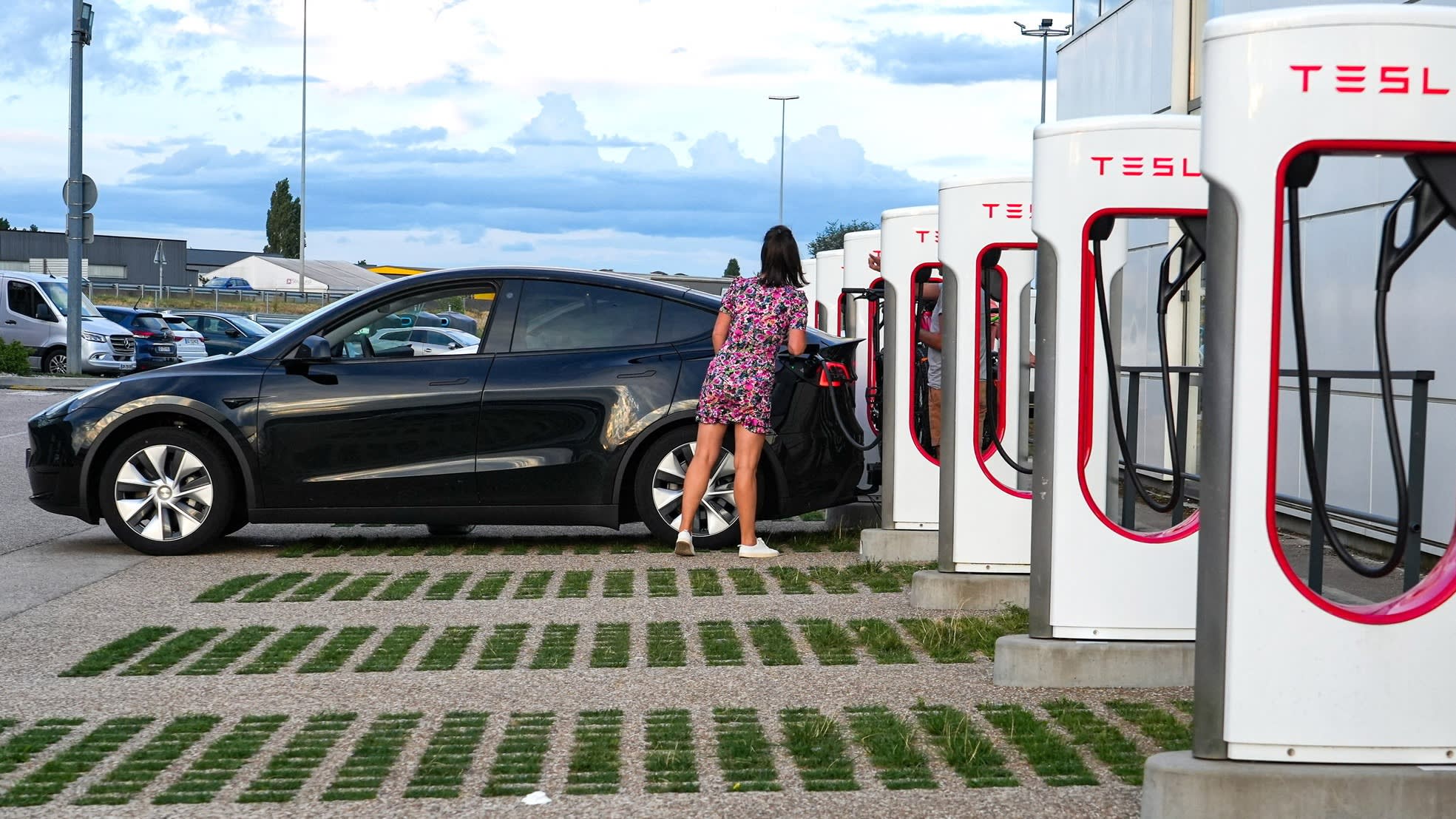 Tesla deliveries climb 25% as fuel price surge boosts Europe demand 图片 1