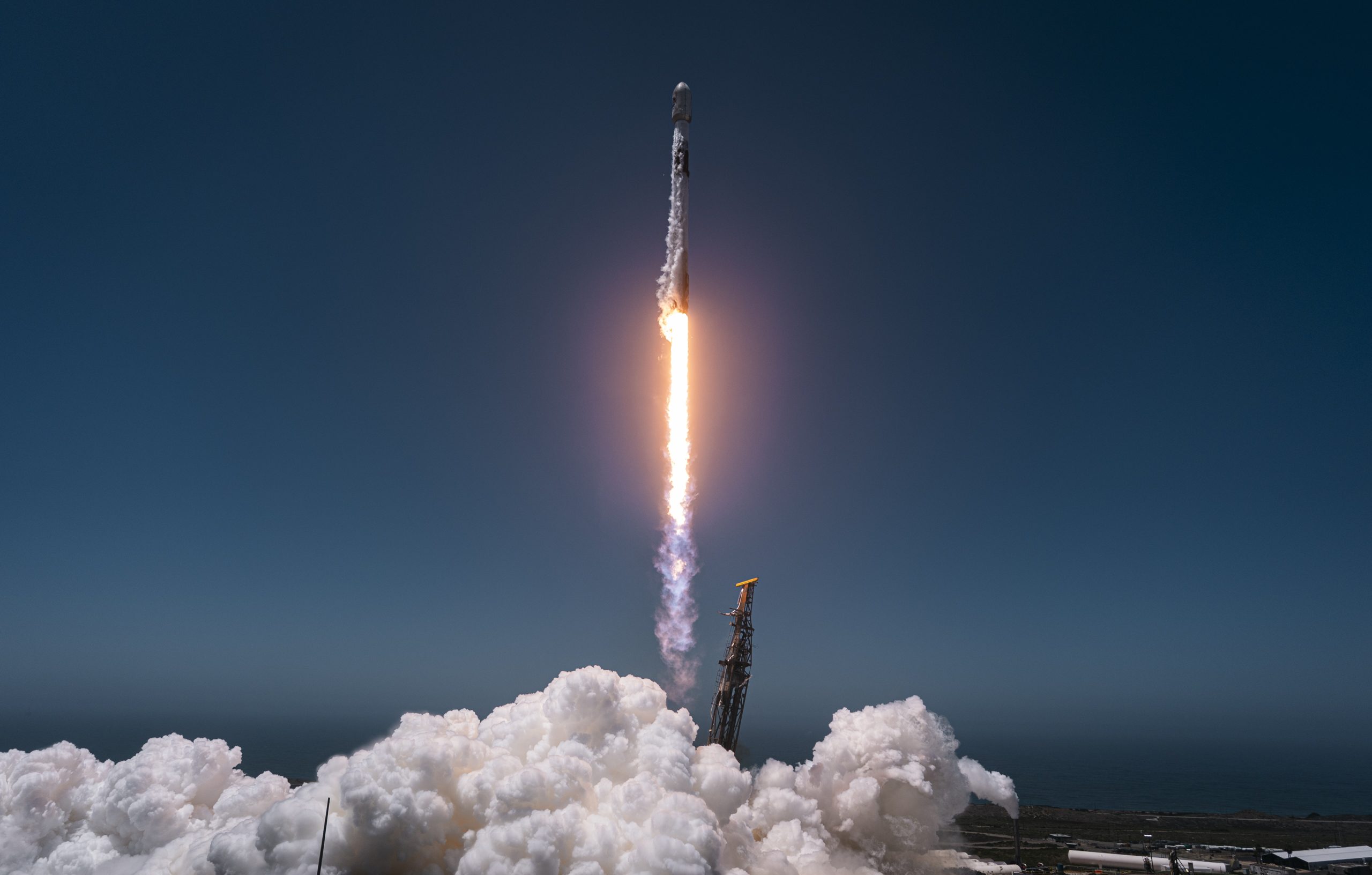 SpaceX wins $1.6B Space Force contract for 18 Falcon 9 launches 图片 1