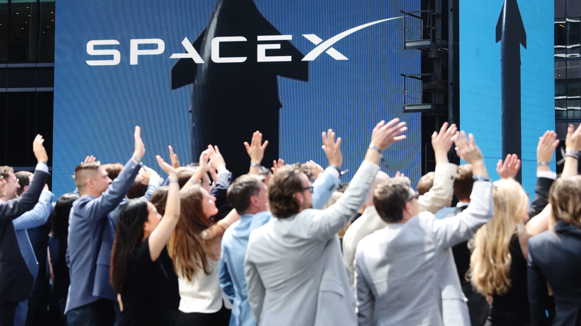 马斯克称特斯拉和SpaceX已成立特别委员会讨论合并 图片 1