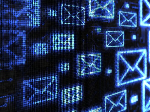 Two Providers, a Stubborn Plateau and a Very Long Tail: Email in the Tranco Top-1M 图片 1