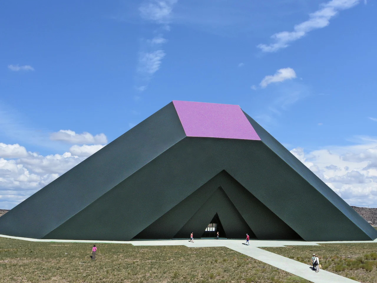 Get Ready for the Pavilion That Was Designed by the Sun Itself 图片 1