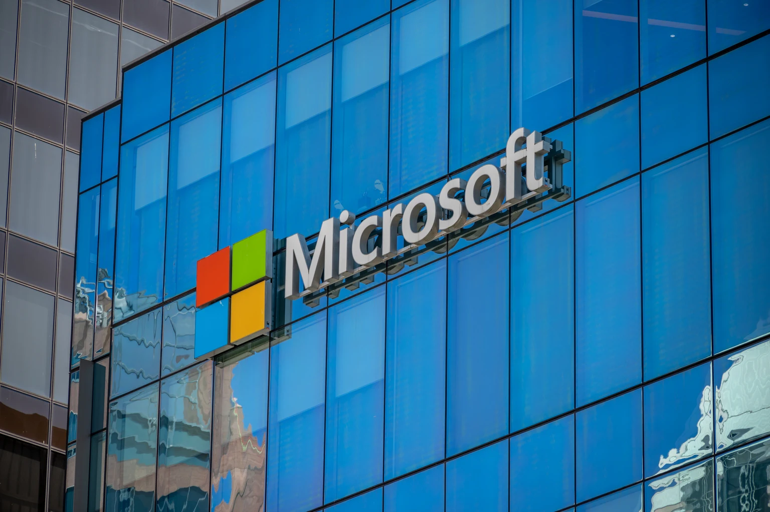 Microsoft: Datacenters Now Last 25 Years; The Chips Inside Do Not 图片 1