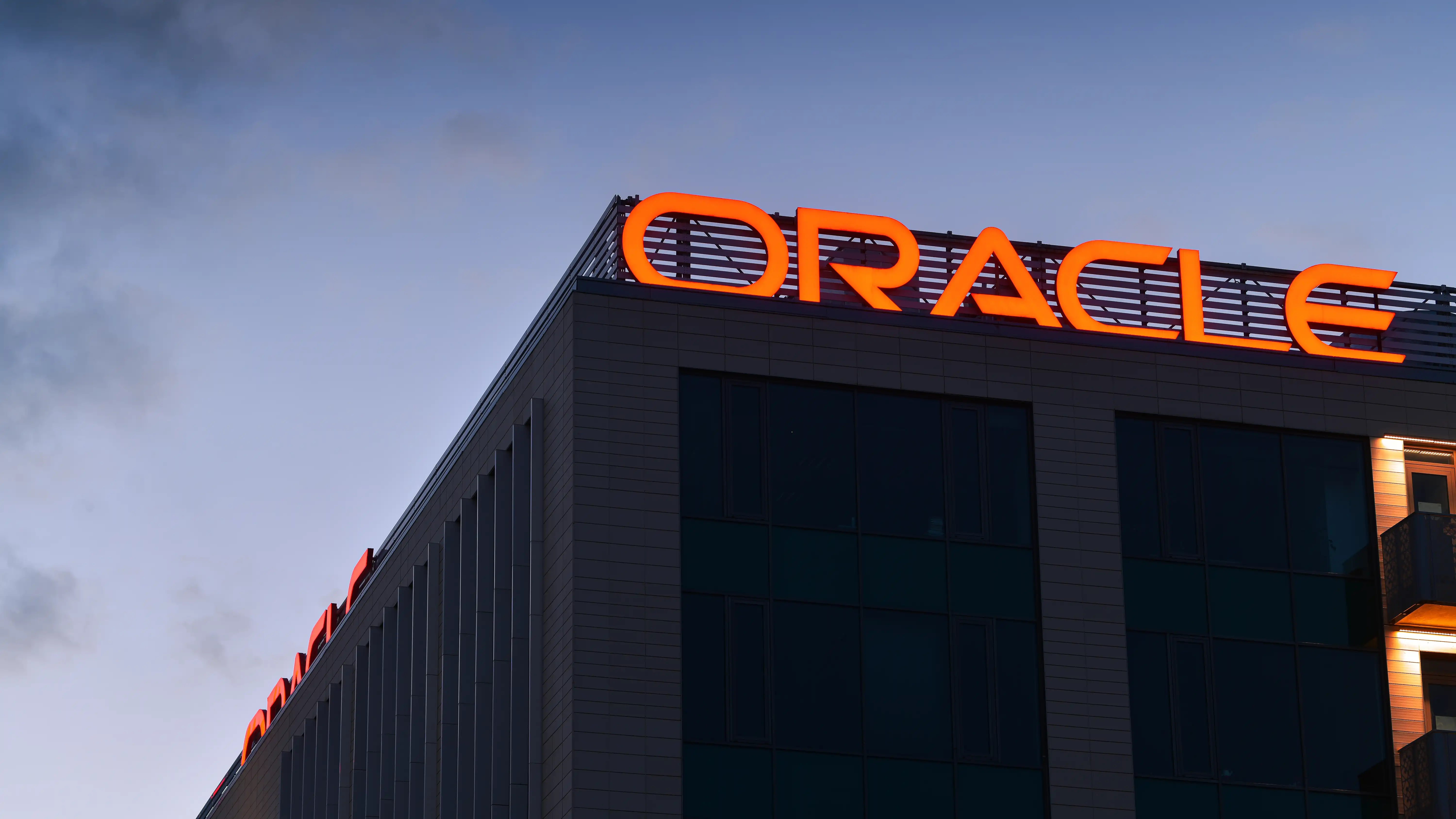 Oracle expands Cloud@Customer with new database service for mid-sized workloads 图片 1