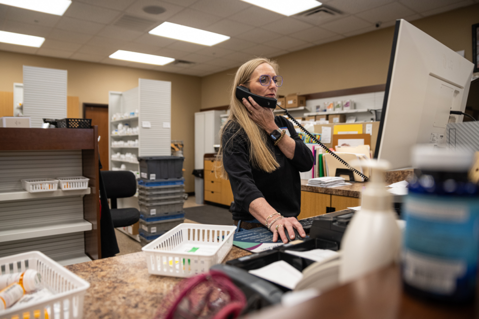 Forced to sell medications at a loss, rural Texas pharmacies struggle to survive 图片 1