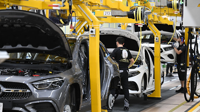 Mercedes risks US sales ban under Senate China bill 图片 1