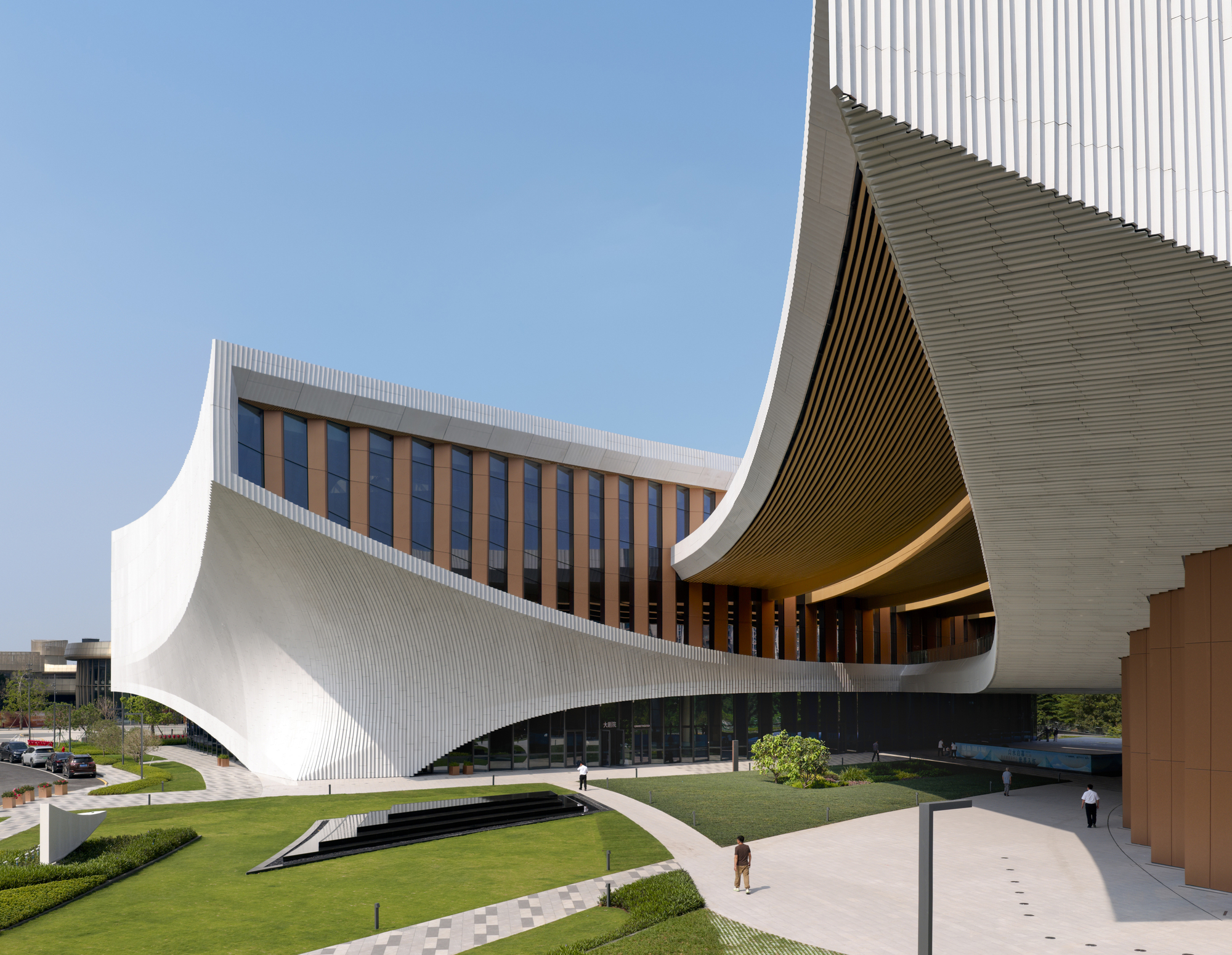 ZHA's Songshan Lake Exhibition and Performance Center Opens in Dongguanm, China 图片 1