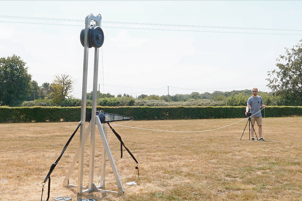 Tom Stanton's supersonic trebuchet breaks sound barrier with gravity alone 图片 1