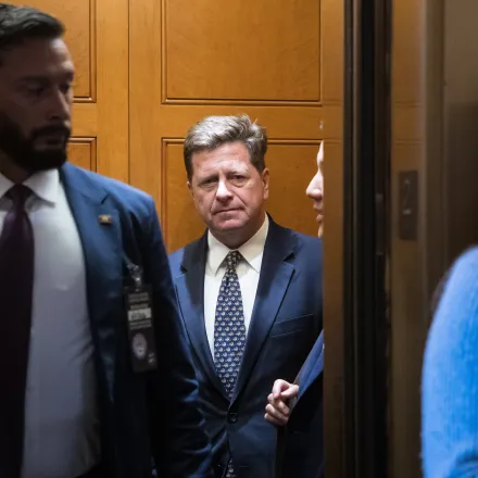 Intel Pick Jay Clayton Won’t Tell Congress Whether Trump Ordered Subpoenas of NYT Journalists 图片 1