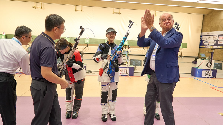 16-year-old Du Yuchen earns first ISSF World Cup title on home range 图片 2