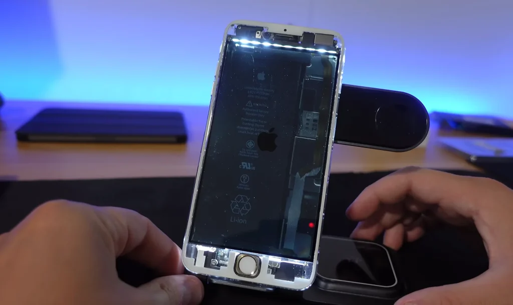 US man shows off fully transparent iPhone 6 Plus but reveals there's a big risk to owning one 图片 3