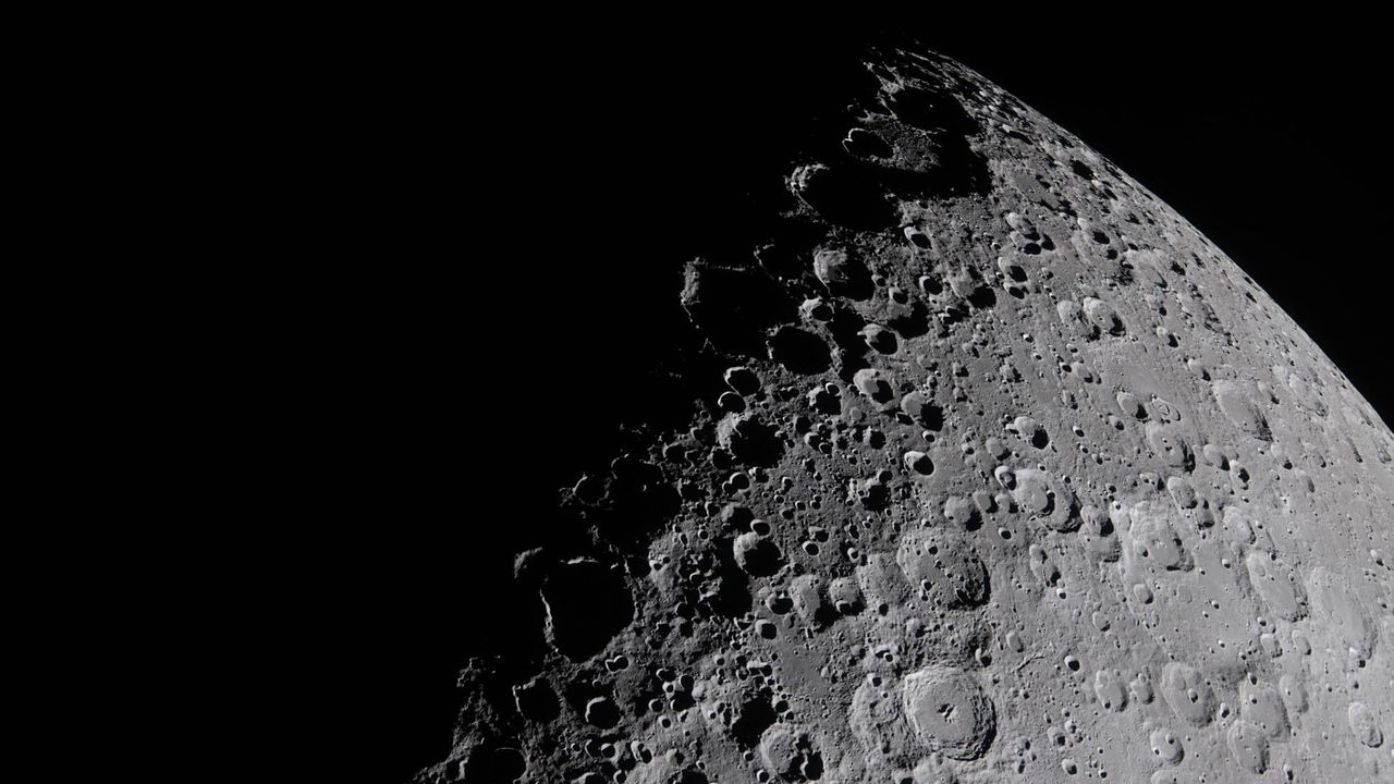 A SpaceX rocket will crash into the moon next week, and scientists aren't sure what to expect 图片 3