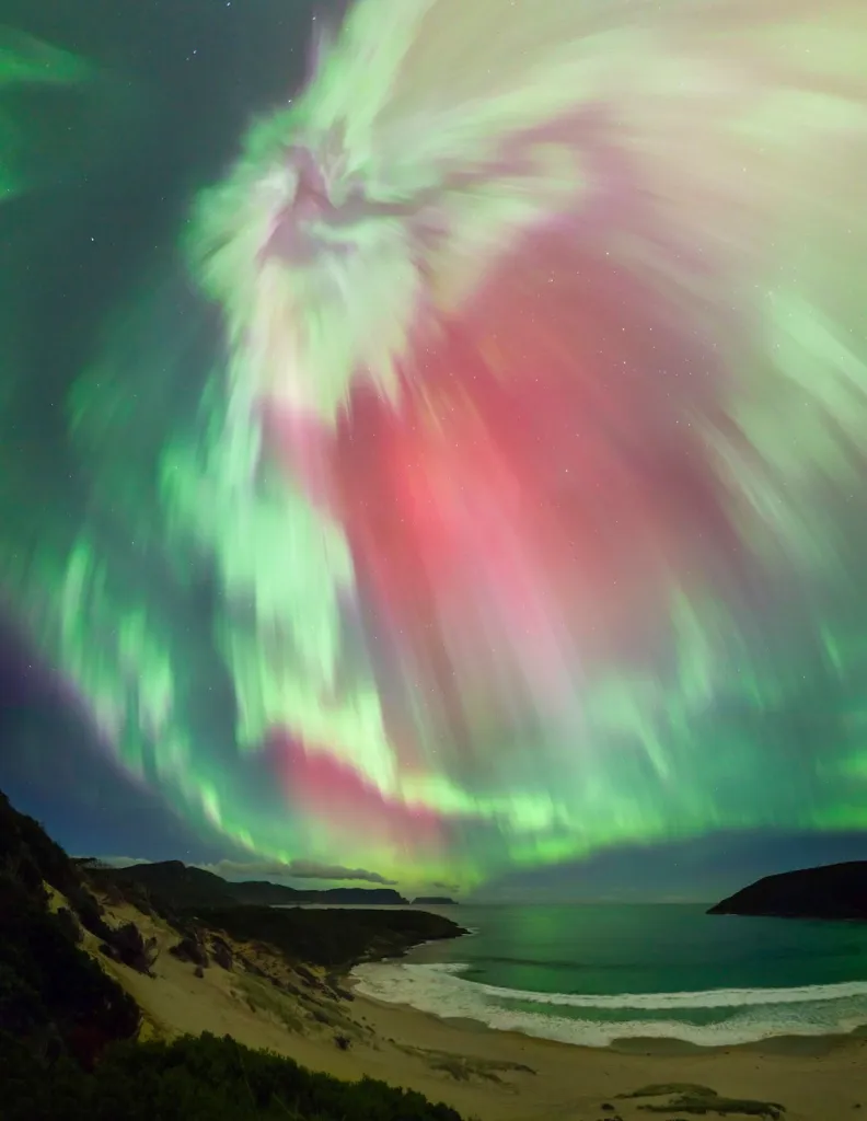 These breathtaking astrophotography images will leave you totally starstruck and in awe of the majesty of the universe 图片 4