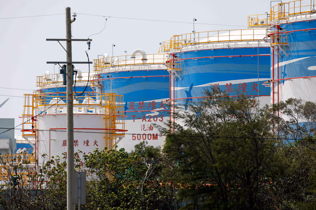 China refiners snap up September Russian crude, eye Iranian oil as Mideast supply risks grow 图片 4