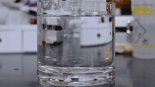 Scientists Just Made a Wearable, Ultra-Light Material That Actually Cools Your Skin During Exercise 图片 4